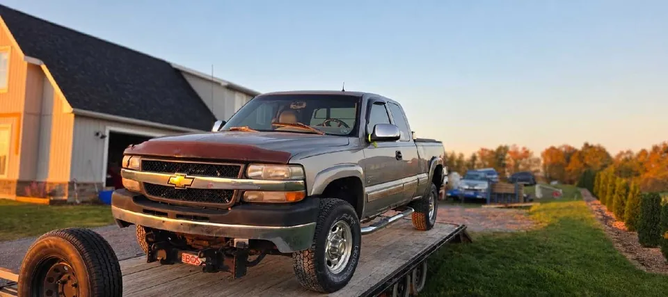 Chevrolet Silverado 2500 2001 photo 2