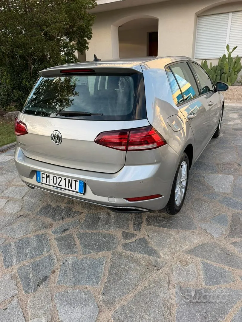 Volkswagen Golf 2018 photo 2