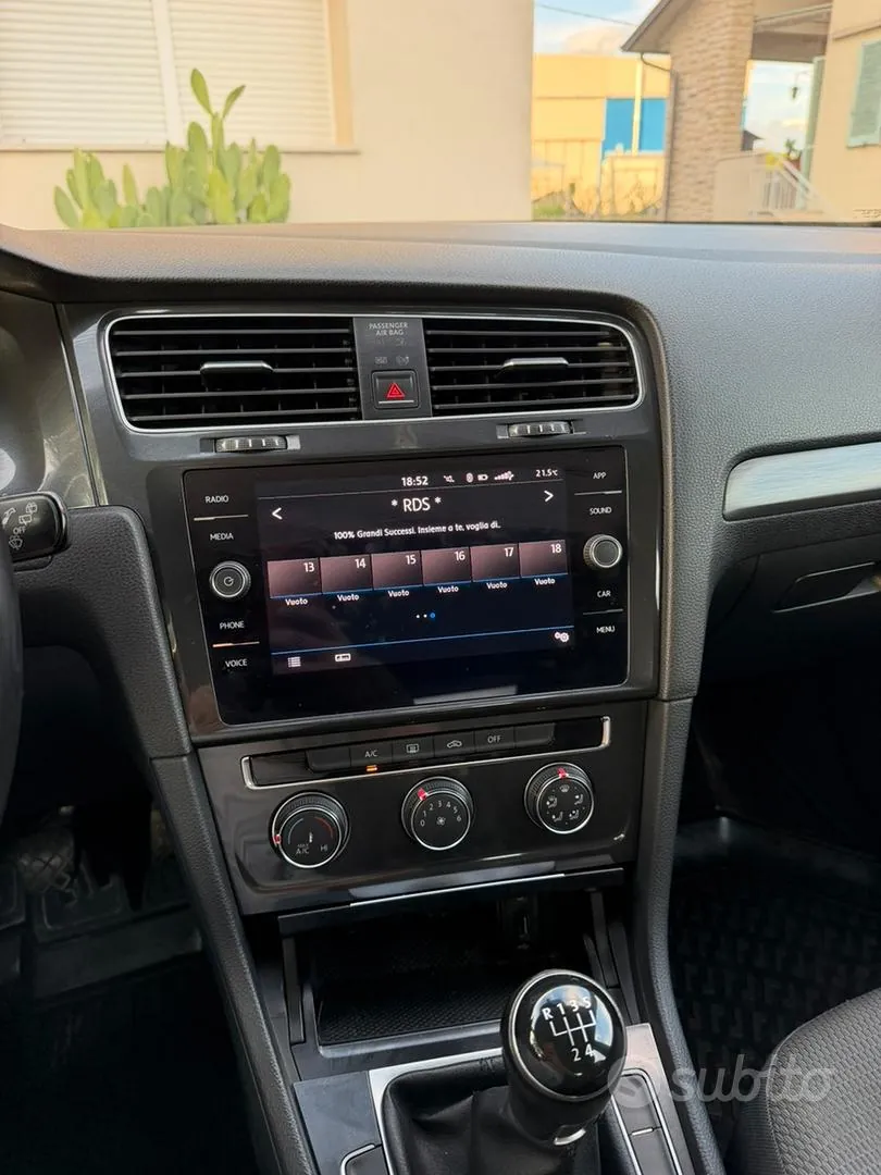 Volkswagen Golf 2018 photo 5