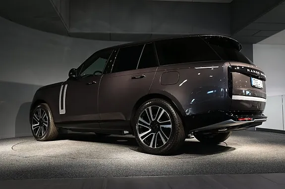 Land Rover Range Rover 2026 photo 4