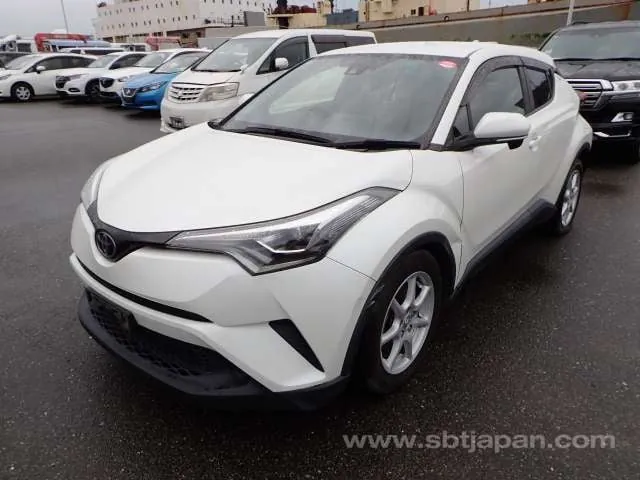 Toyota C-Hr 2018 photo 2