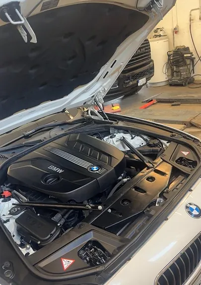 BMW 520D 2011 photo 2