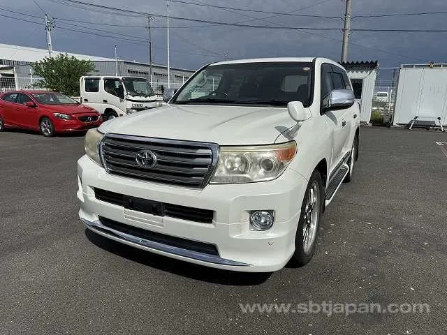 Toyota Land Cruiser 2012 photo 2