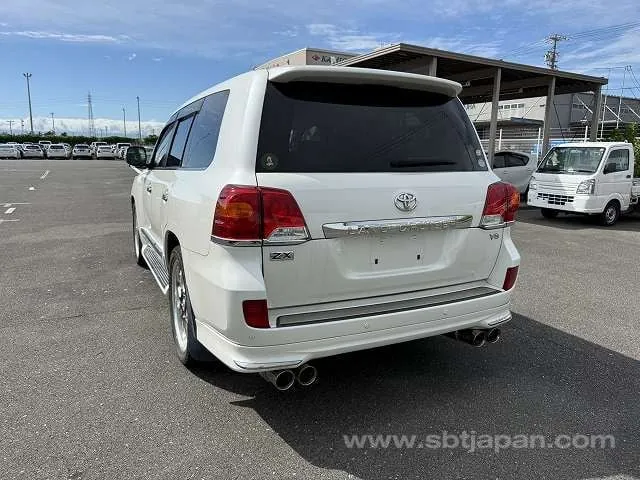 Toyota Land Cruiser 2012 photo 3