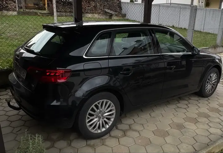 Audi A3 Sportback 2013 photo 2