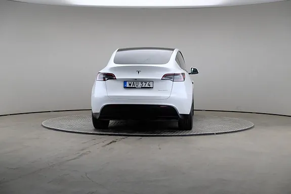 Tesla Model Y 2023 photo 5