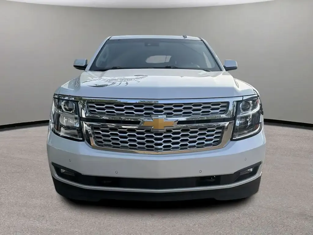 Chevrolet Suburban 2020 photo 2