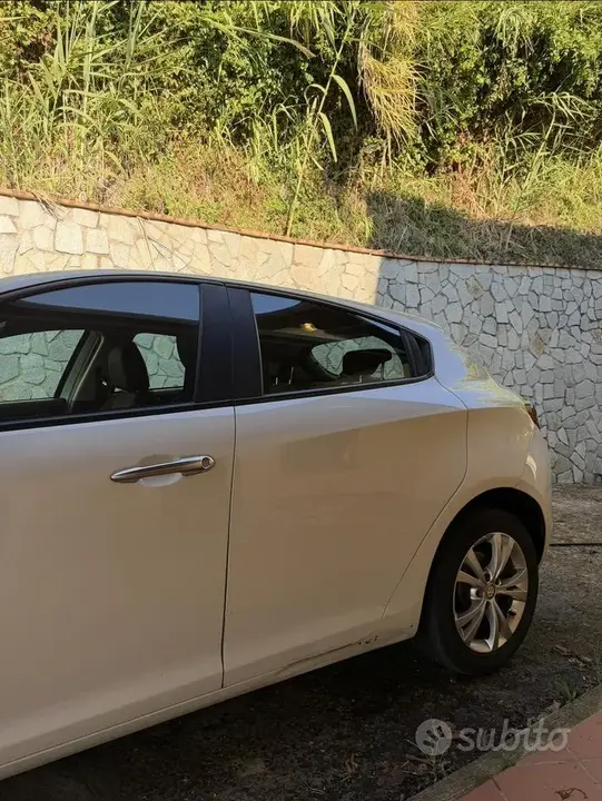 Alfa Romeo Giulietta 2011 photo 3