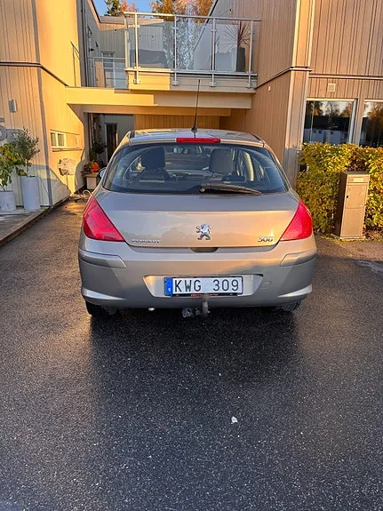 Peugeot 308 2010 photo 3
