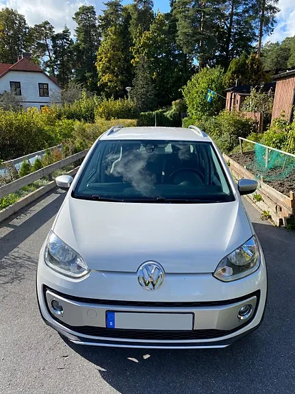 Volkswagen Up! Cross 2014 photo 5