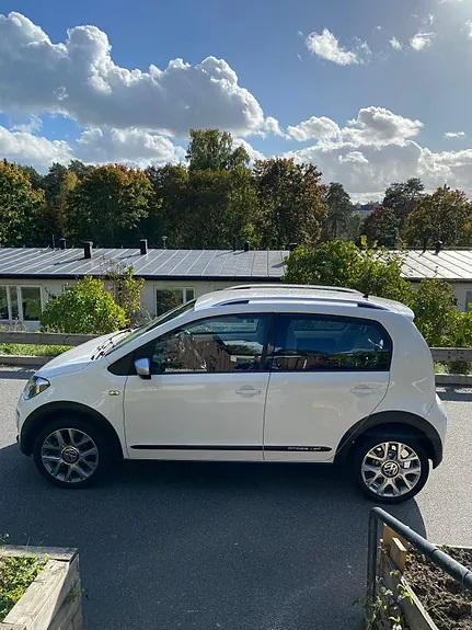 Volkswagen Up! Cross