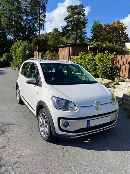 Volkswagen Up! Cross 2014 photo 4