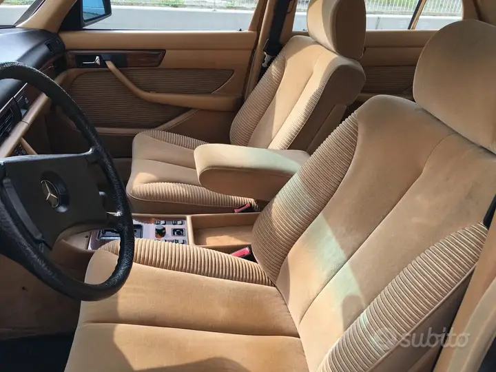 Mercedes-Benz S-Class 1982 photo 2