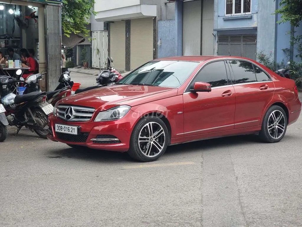 Mercedes-Benz C-Class