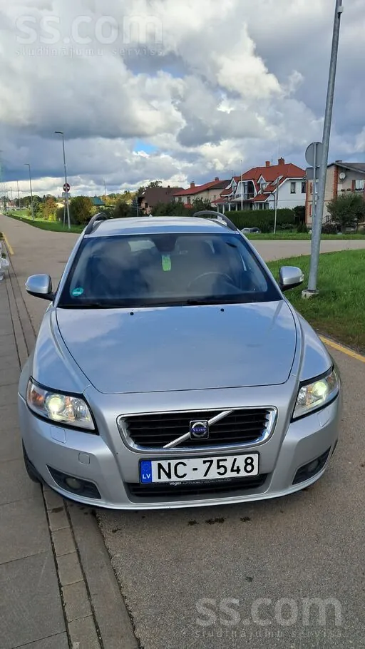 Volvo V50 2010 photo 3