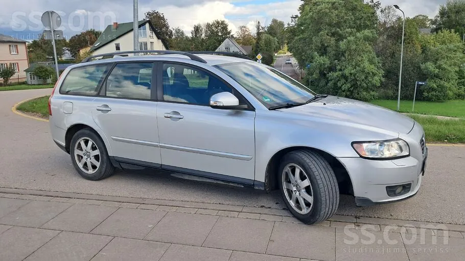 Volvo V50