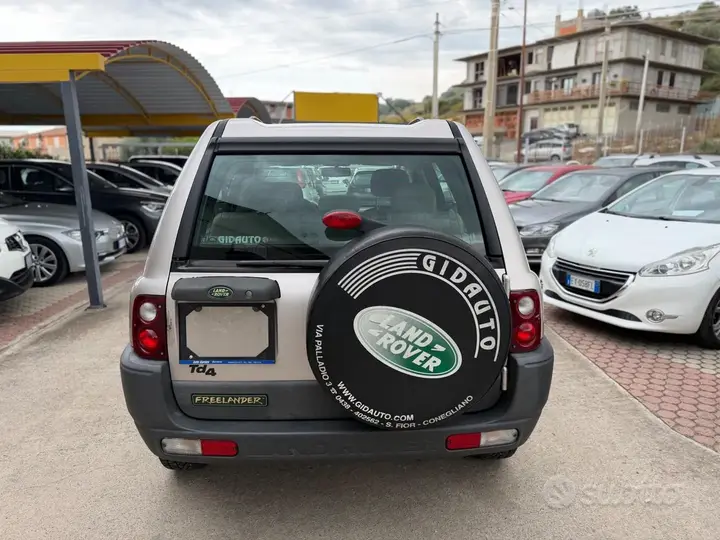 Land Rover Freelander 2001 photo 4