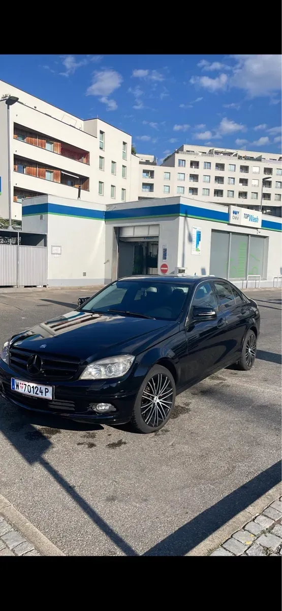 Mercedes-Benz C-Class 2007 photo 2