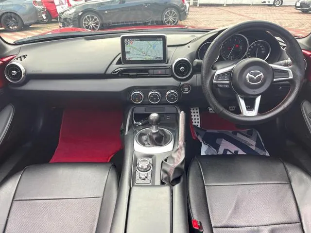 Mazda Roadster 2015 photo 2