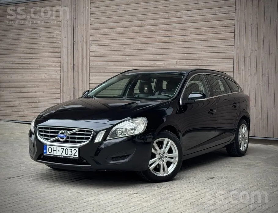 Volvo V60 2012 photo 2