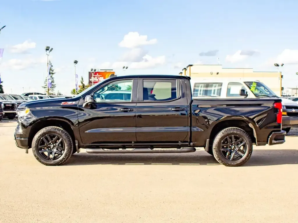 Chevrolet Silverado 1500 2024 photo 2