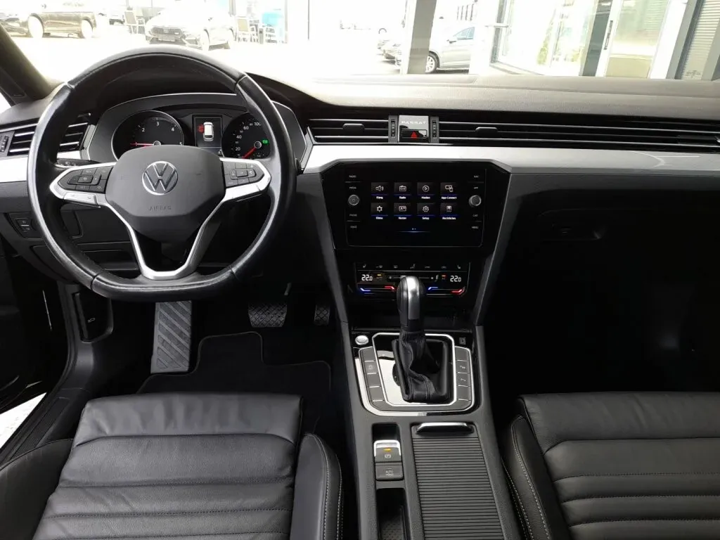 Volkswagen Passat 2021 photo 3