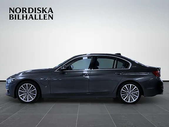 BMW 330E 2018 photo 4
