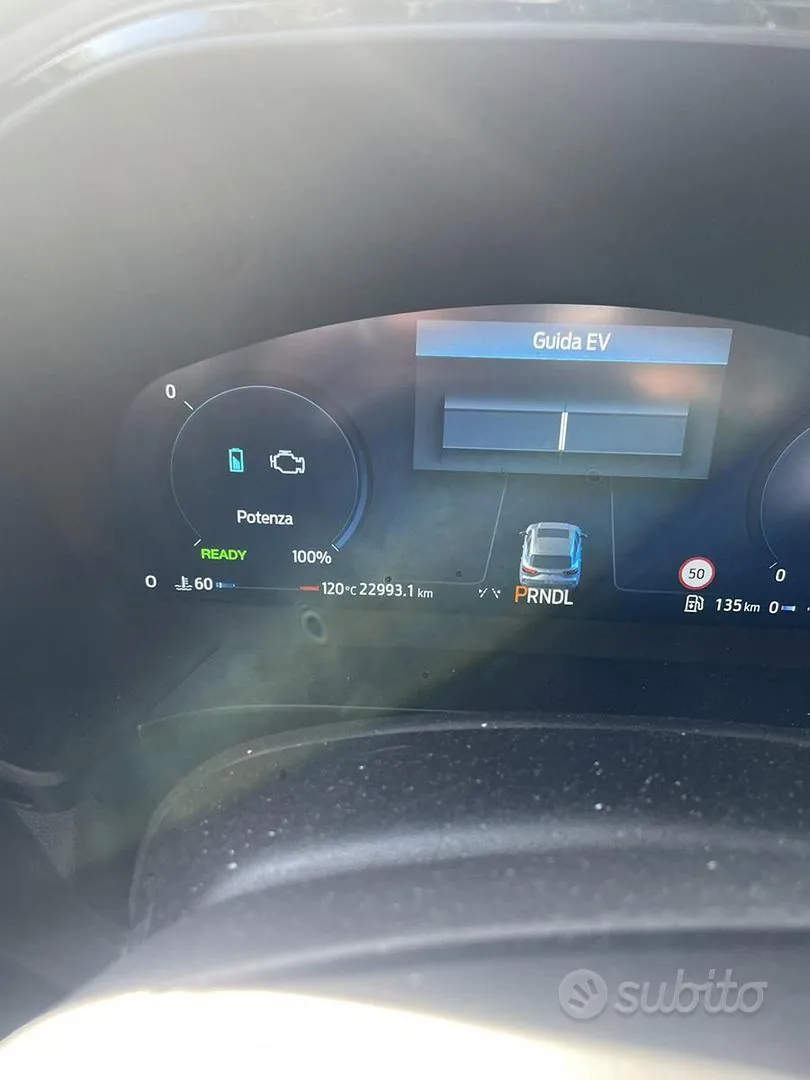 Ford Kuga 2025 photo 4