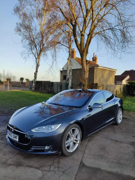 Tesla Model S 2015 photo 3