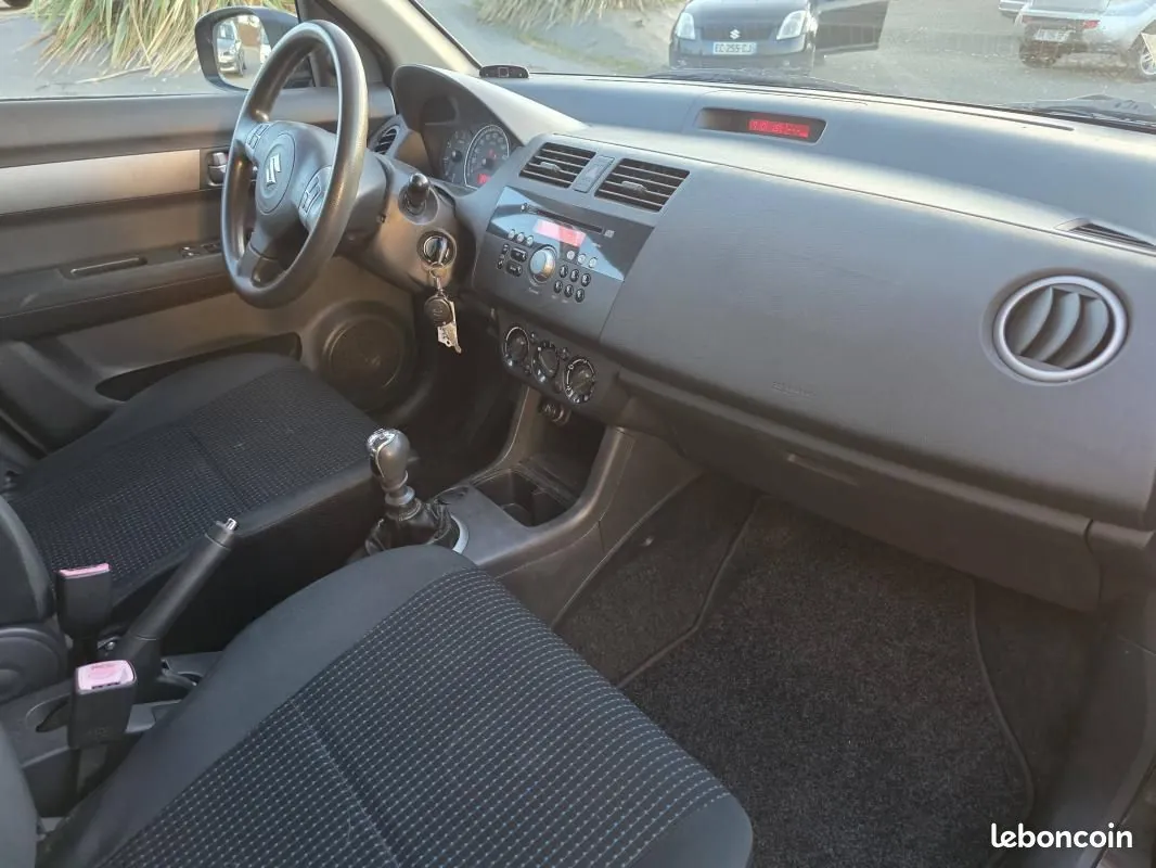 Suzuki Swift 2006 photo 5