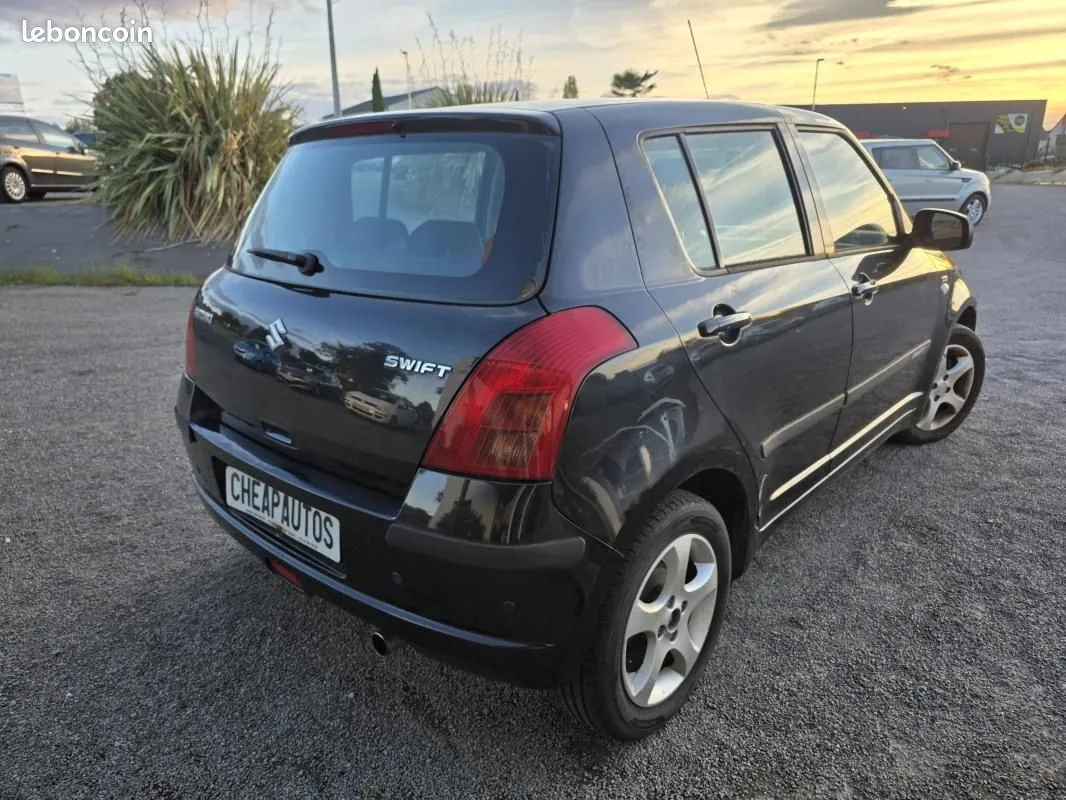 Suzuki Swift 2006 photo 3