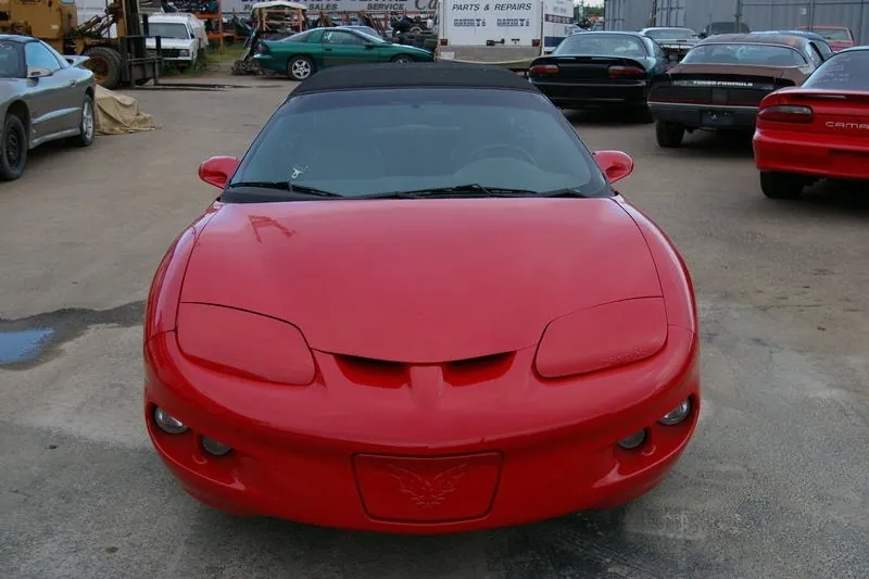 Pontiac Firebird 1998 photo 2