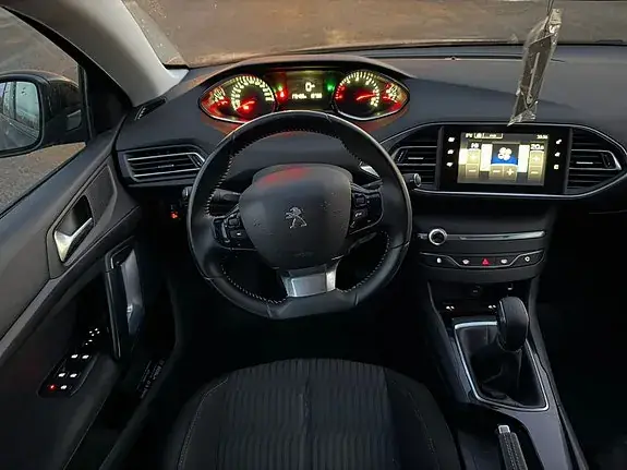 Peugeot 308 2014 photo 5