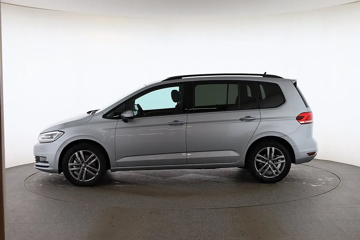 Volkswagen Touran 2026 photo 3