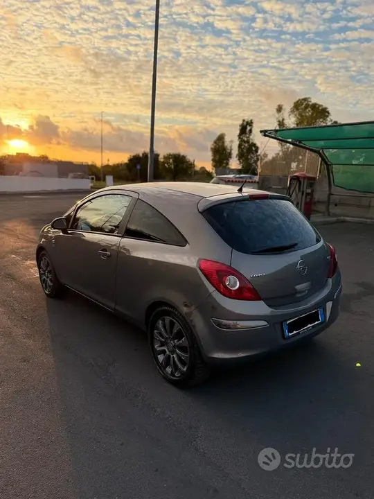 Opel Corsa 2011 photo 3
