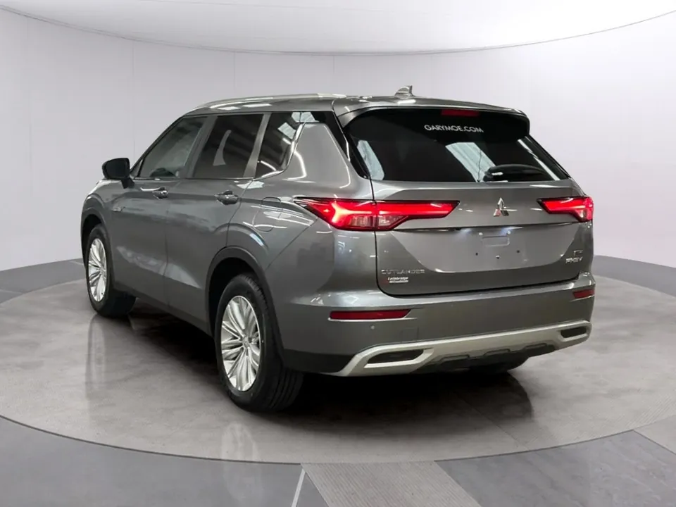 Mitsubishi Outlander 2024 photo 3