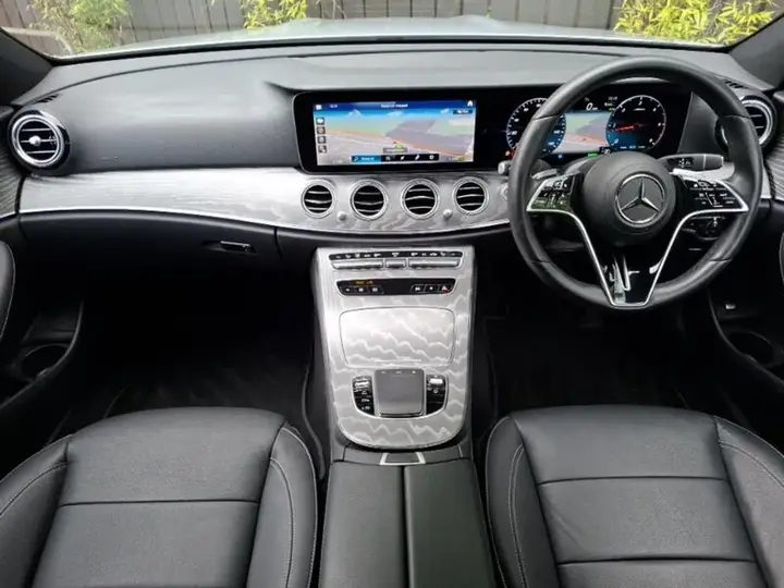 Mercedes-Benz E-Class 2023 photo 3
