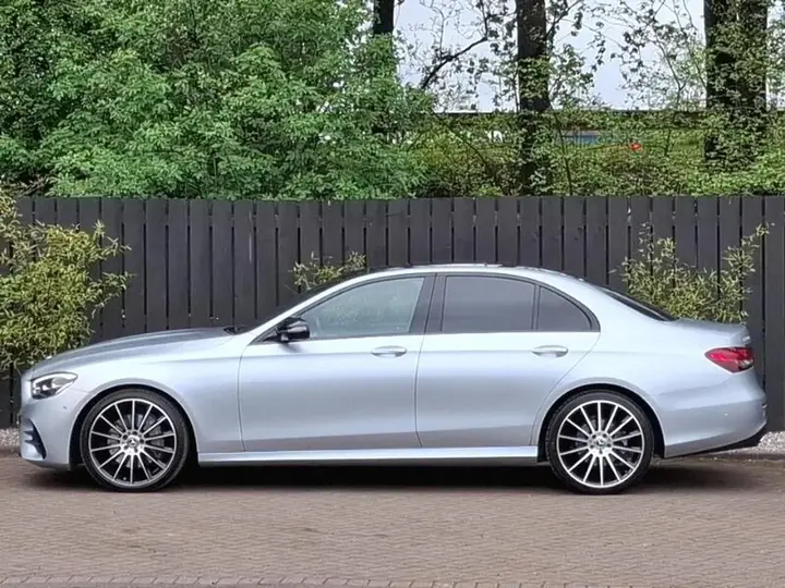 Mercedes-Benz E-Class 2023 photo 4