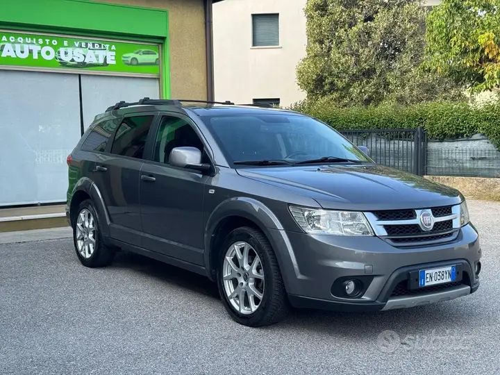 Fiat Freemont 2012 photo 3