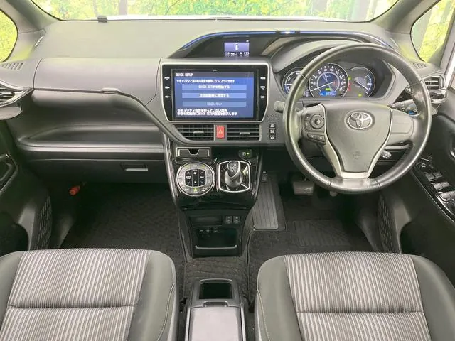 Toyota Corolla Hybrid Zs 2017 photo 2