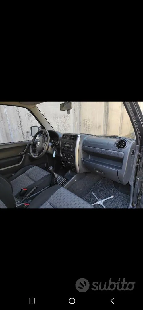 Suzuki Jimny 2011 photo 3