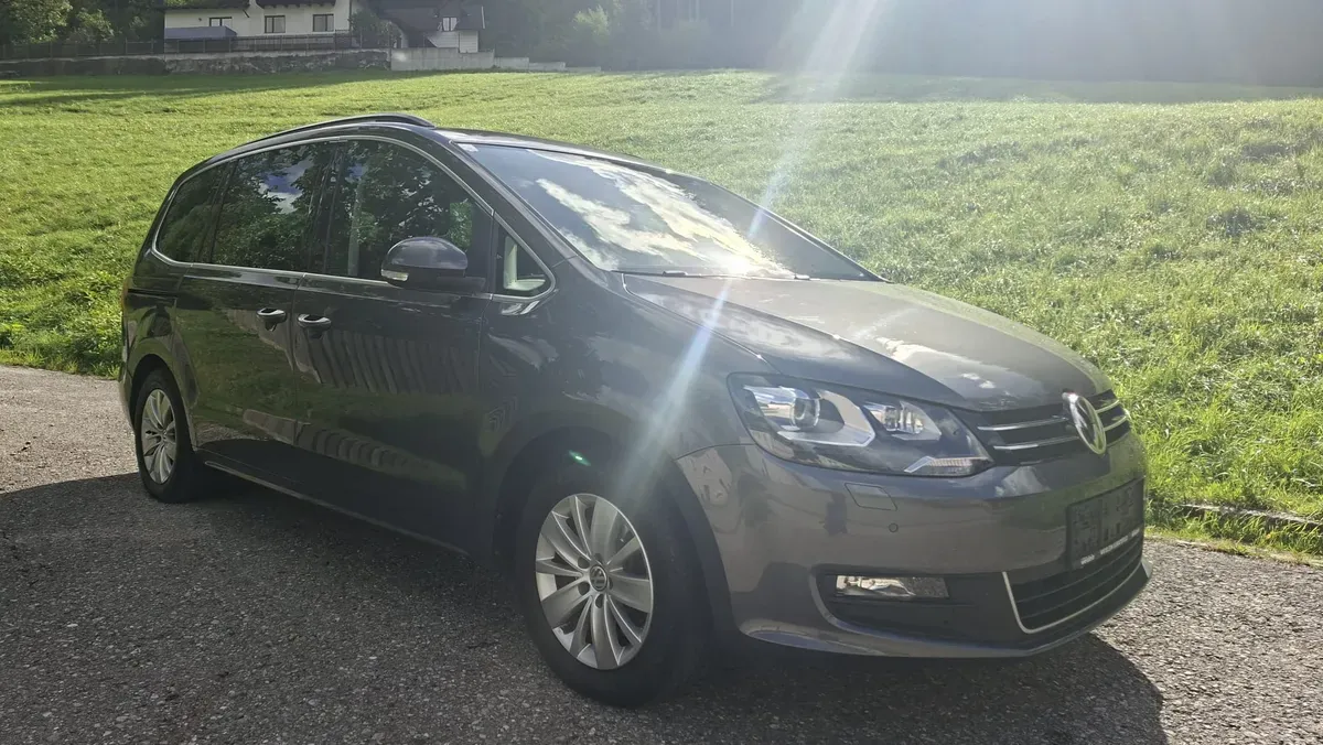 Volkswagen Sharan 2017 photo 2