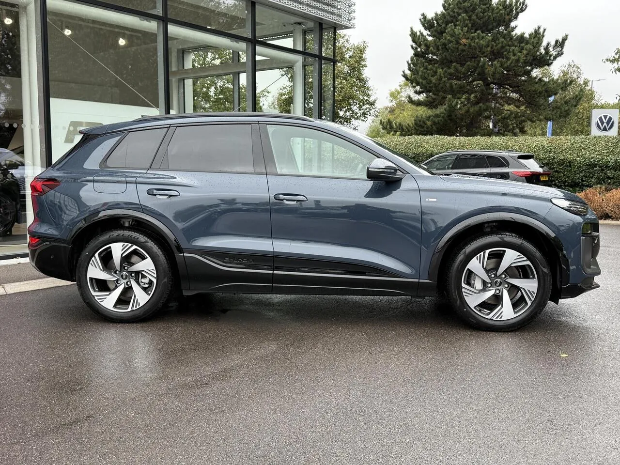 Audi Q6 photo 2