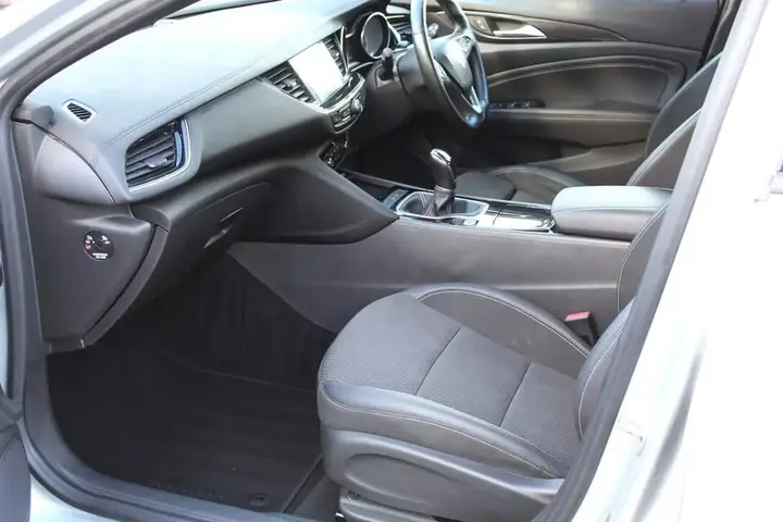 Vauxhall Insignia 2017 photo 5