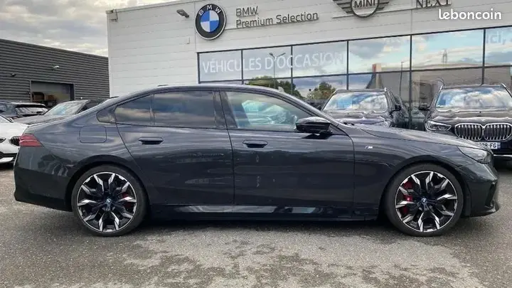 BMW 5 Series 2024 photo 4