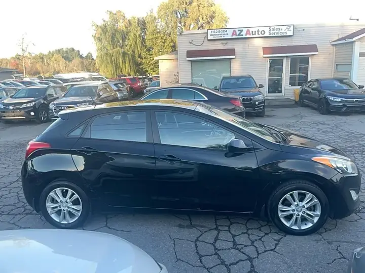 Hyundai Elantra 2013 photo 3