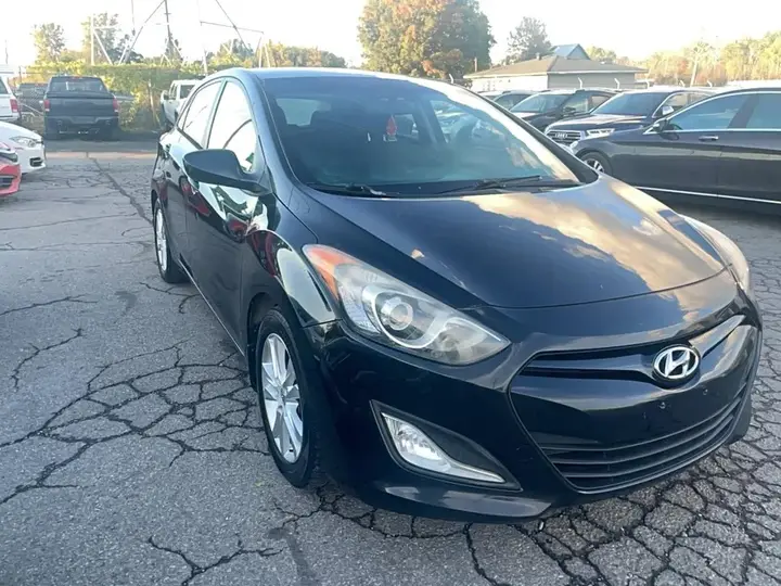 Hyundai Elantra 2013 photo 2