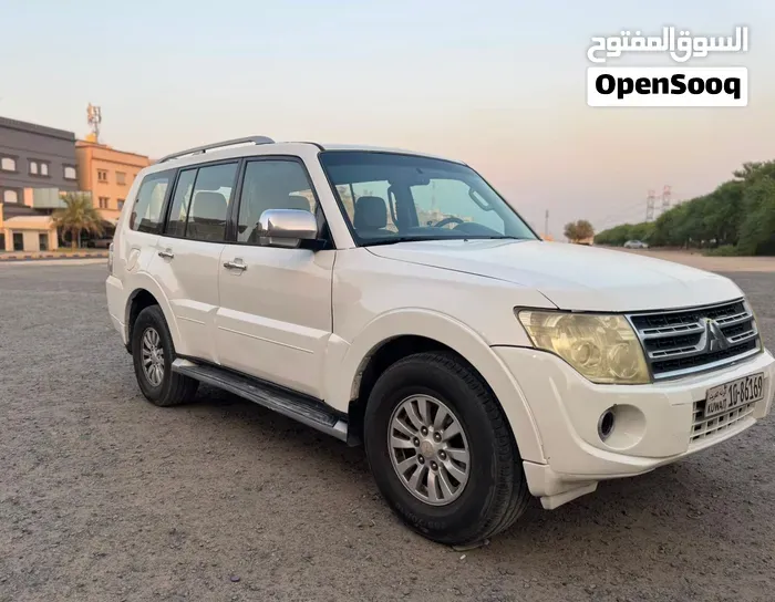 Mitsubishi Pajero 2012 photo 5