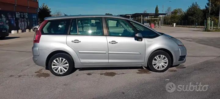 Citroen C4 Picasso 2009 photo 4