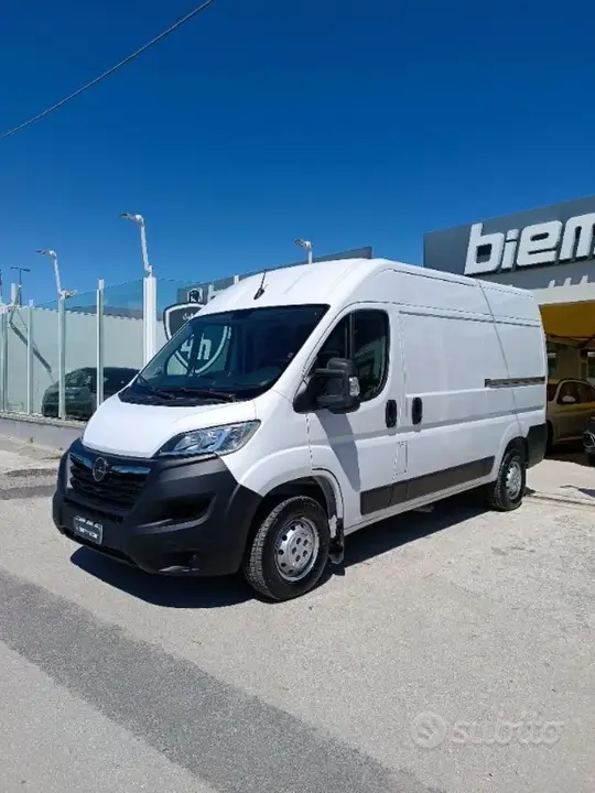 Opel Movano 2022 photo 2